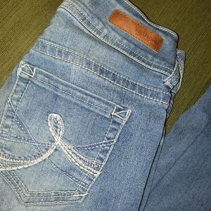 Wallflower jeans